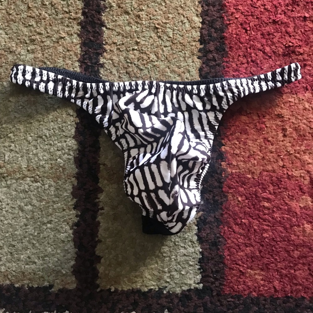 Men’s Thongs Size Large